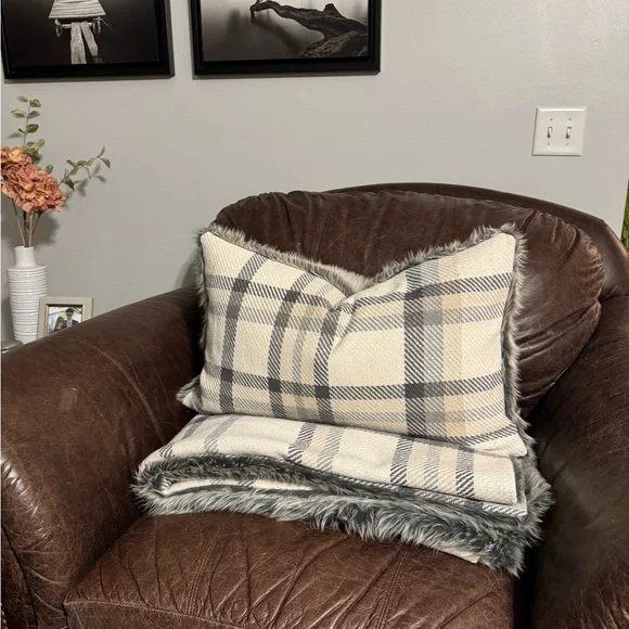 Pottery barn cream and gray plaid pillow/throw blanket set - Picture 6 of 7